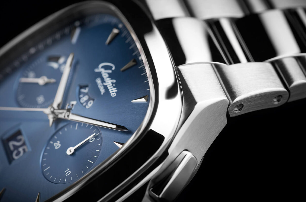 Weißgoldene Zeiger Stunden- und Minutenzeiger aus Weißgold mit Super-LumiNova ausgelegt Weißgoldene Zeiger Stunden- und Minutenzeiger aus Weißgold mit Super-LumiNova ausgelegt