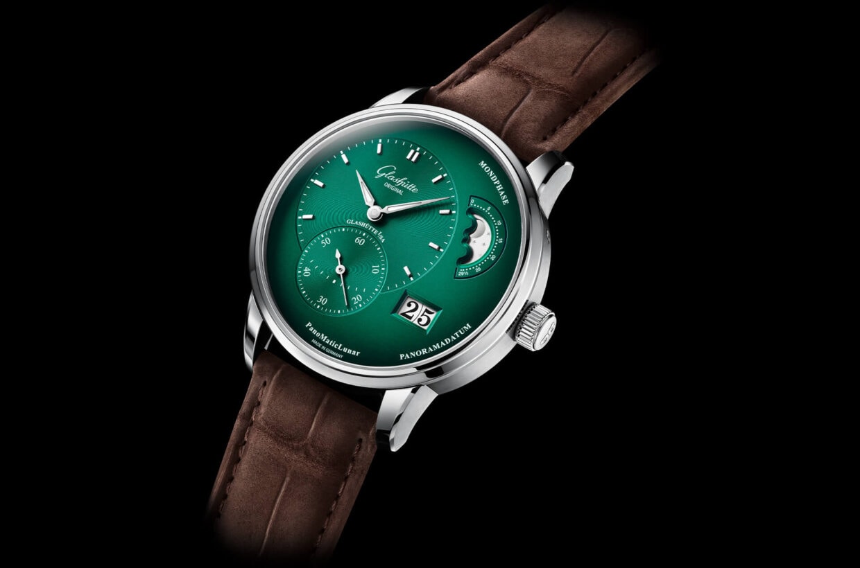 Dark green dial