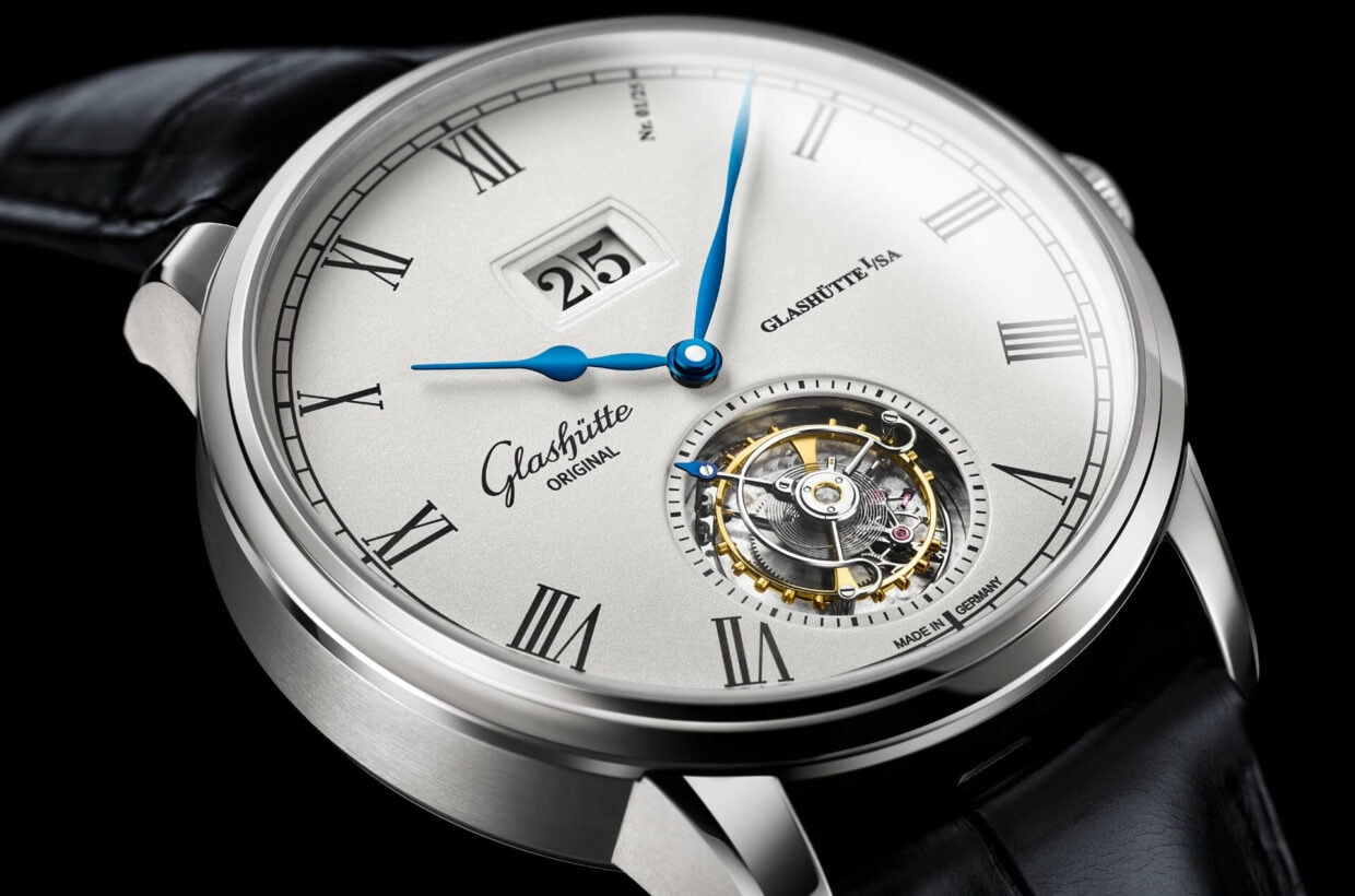 Silver-grained dial