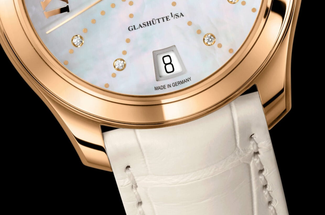 Versiones de la pulsera Pulsera de piel de aligátor de Luisiana de color crema o blanco con hebilla con hebijón o cierre desplegable de oro rosa Versiones de la pulsera Pulsera de piel de aligátor de Luisiana de color crema o blanco con hebilla con hebijón o cierre desplegable de oro rosa