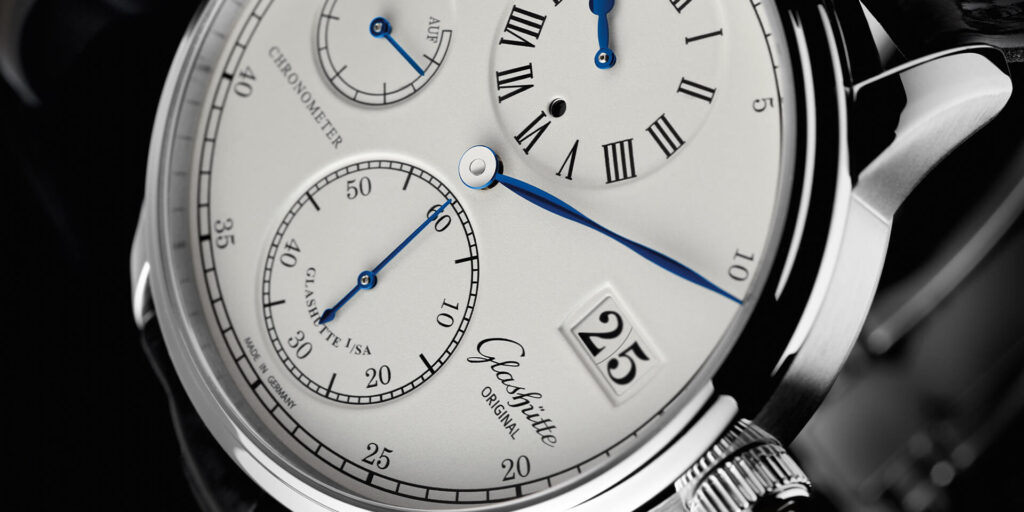 Silver-coloured dial