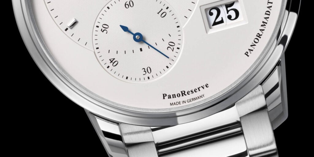 Silver-coloured dial