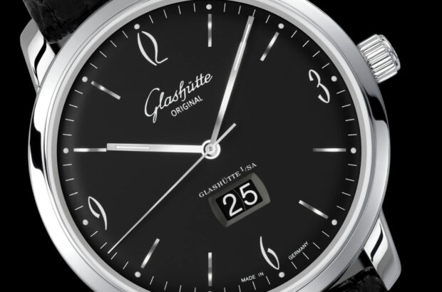 Aiguilles plaquées rhodium Aiguilles plaquées rhodium légèrement bombées, incrustées de Super-LumiNova® 