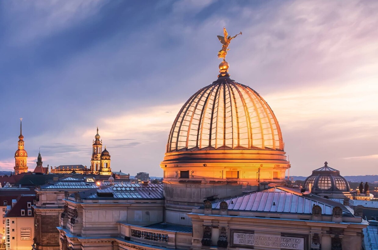 Von Dresdner Wahrzeichen inspiriert Die berühmte Akademie der Künste in Dresden mit ihrer markanten Kuppel ist kreativer Impulsgeber und Wahrzeichen der Stadt zugleich. Von ihrer einzigartigen Architektur ist die neue und auf 25 Stück limitierte PanoInverse in Platin inspiriert. 