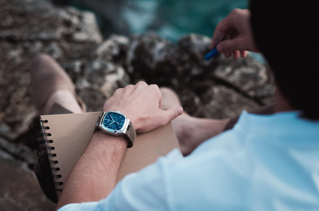 Des garde-temps iconiques Les années 1960 et 1970 sont une source d’inspiration infinie à ces classiques du design. Les montres de cette collection offrent des interprétations modernes de ces deux décennies palpitantes qui ont à jamais changé la face du monde. Découvrez la collection Vintage 