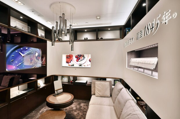 Glashuette_Original-Boutique-Hong_Kong-SAR-Harbour_City-4