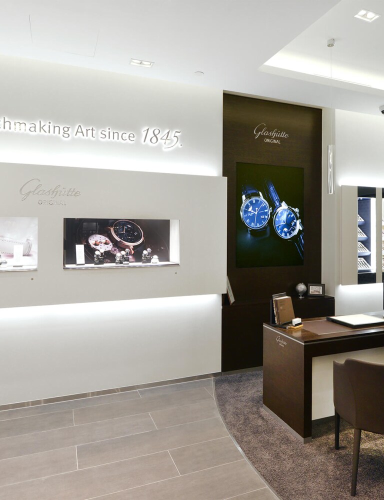 Glashuette_Original-Boutique-Macau_Parisian-5