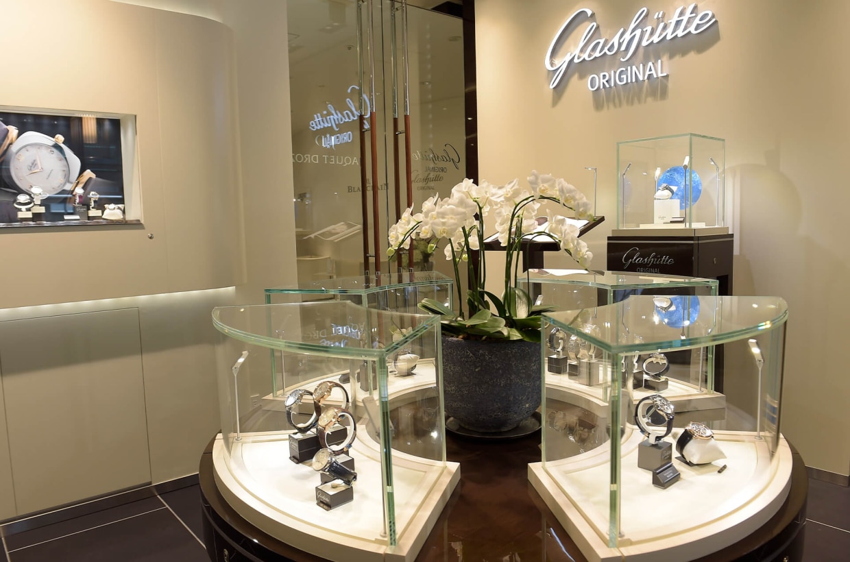 Glashuette_Original-Boutique-Tokyo-Ginza-3