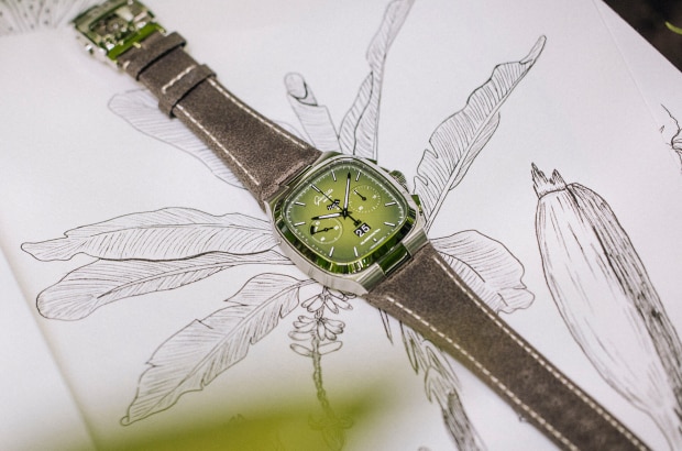 アイコン ウォッチ 1960年、1970年代はこれらの時計のクラシカルなデザインのインスピレーションとなっています。世界の概念に完全な変革を与えたダイナミックな両時代に現代的な解釈を与えたモデルです。 詳細はこちら 