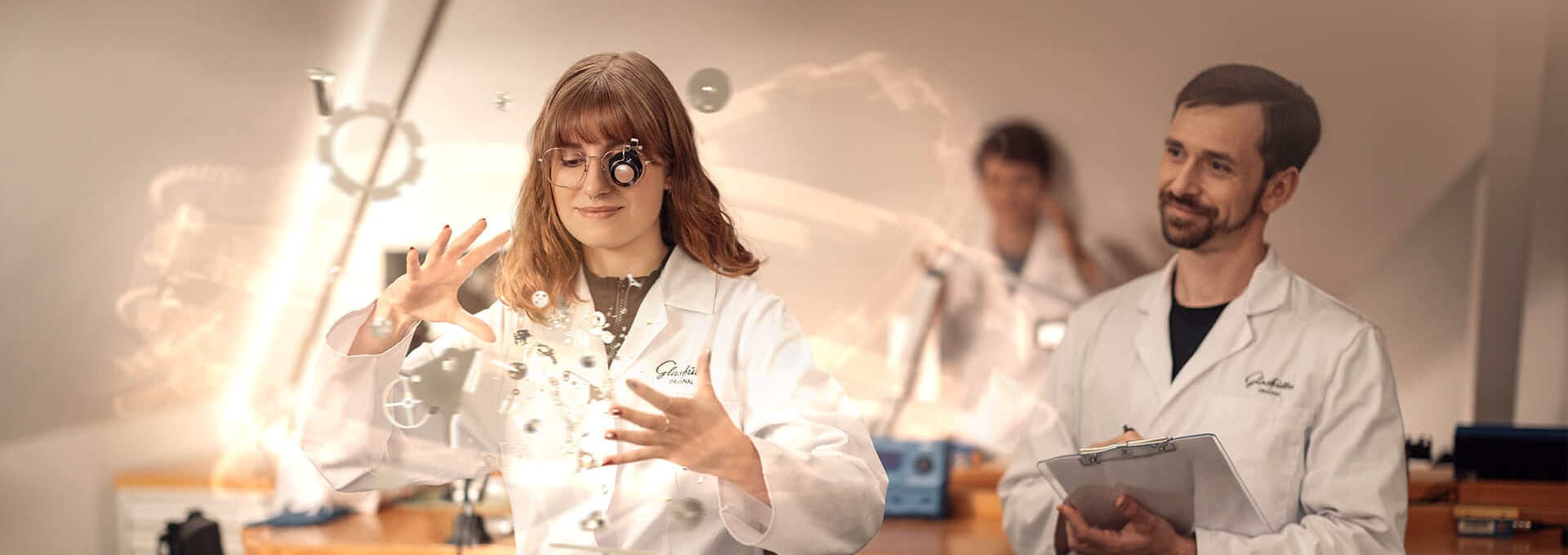 Glashuette-Original-Superheroes-Wanted-Uhrmacherin