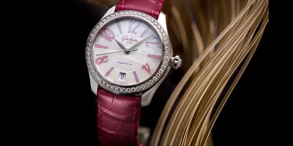 期間限定値下げ！Lunage ベージュ レザー アナログ腕時計 LM02 WATCH FCST984 時計（アナログ腕時計）｜agnes b