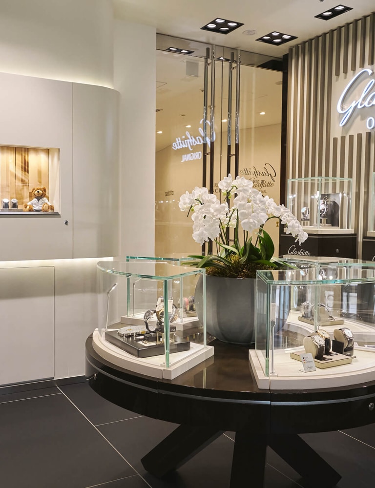                                                  Glashuette_Original-Boutique-Tokyo
                                              