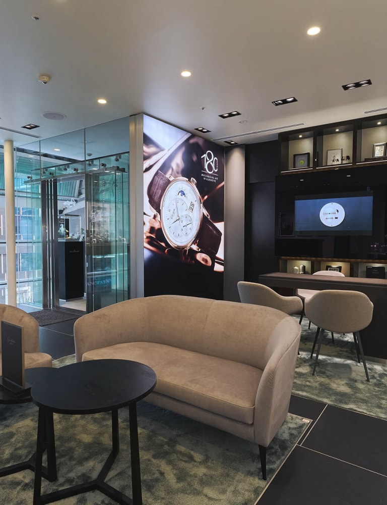                                                  Glashuette_Original-Boutique-Tokyo3
                                              