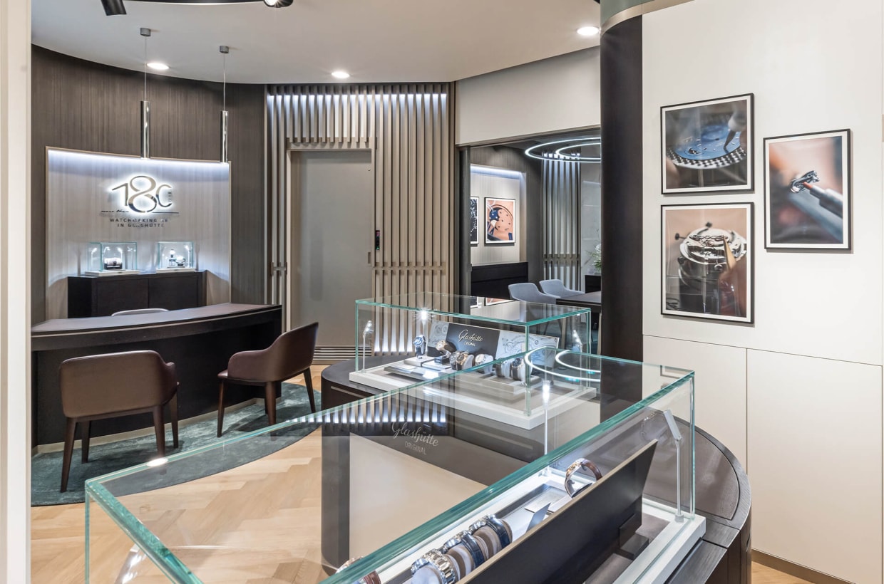                                          Glashuette_Original-Boutique-Shinsegae-Main-The-Reserve-4
                                      