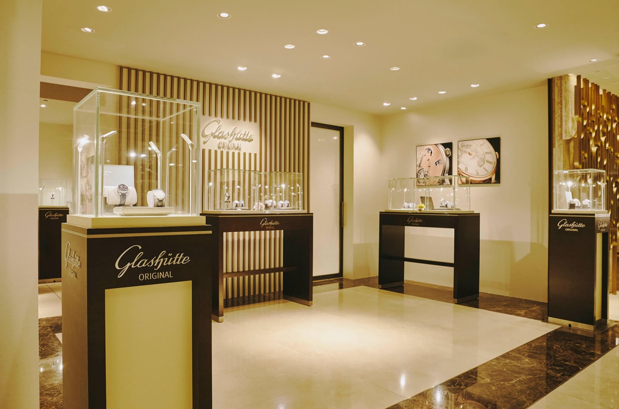                                          Glashuette_Original-Boutique-Isetan-Shinjuku-2
                                      