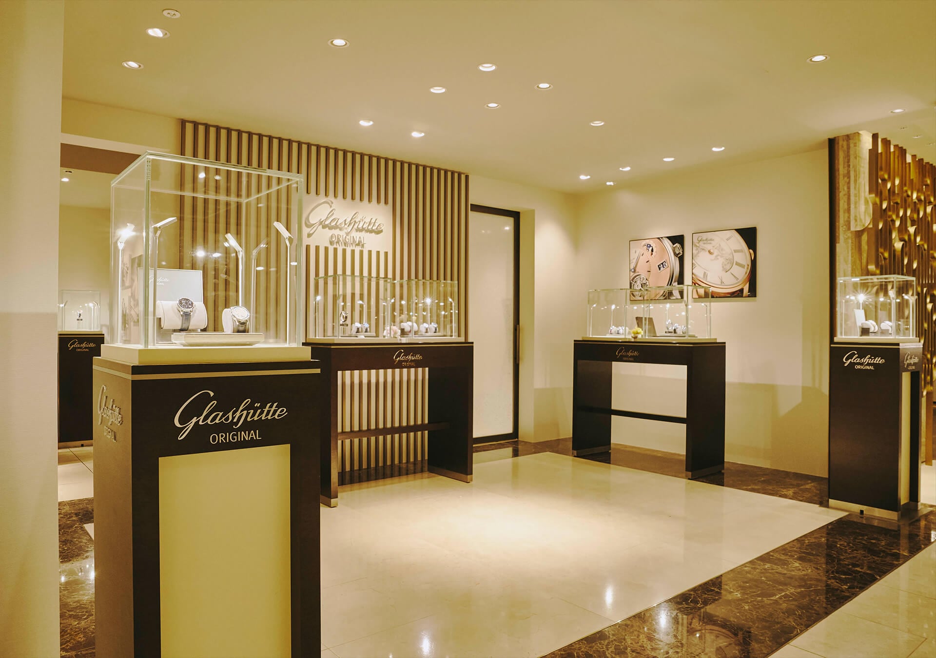                                                  Glashuette_Original-Boutique-Isetan-Shinjuku-2
                                              
