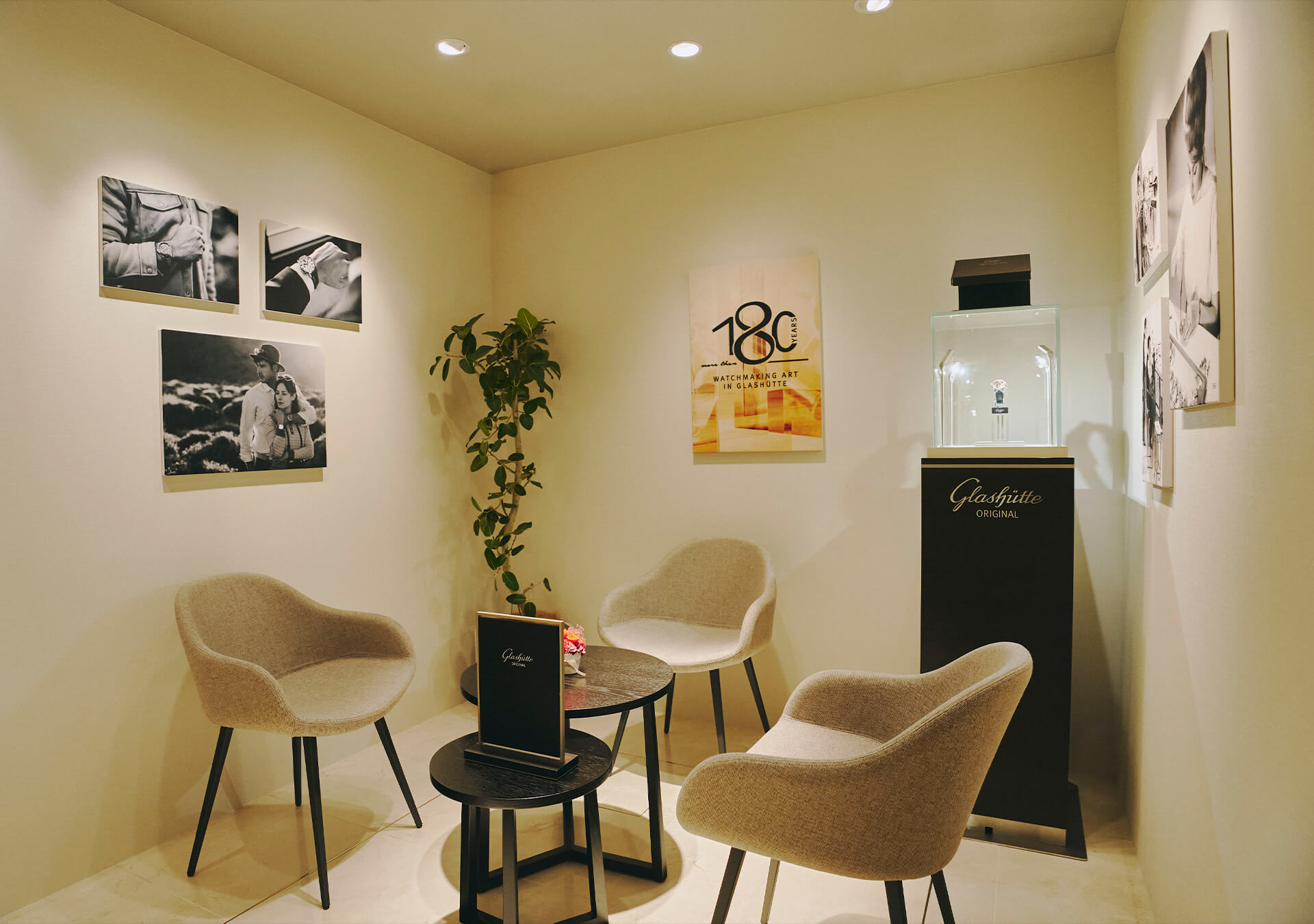                                                  Glashuette_Original-Boutique-Isetan-Shinjuku-3
                                              