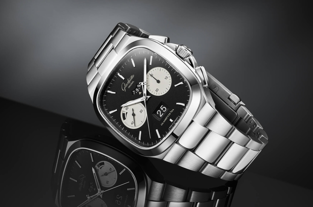Glashütte Original Seventies Chronograph XV, official close-up of the black-and-silver dial.