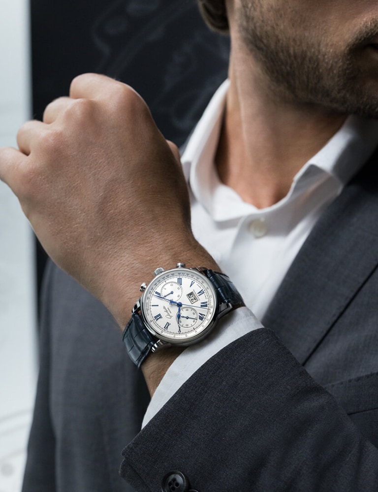                                                  Glashuette-Original-W13724010261-Lifestyle-1
                                              