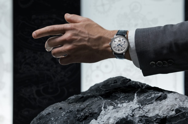                                                  Glashuette-Original-W13724010261-Lifestyle-3
                                              