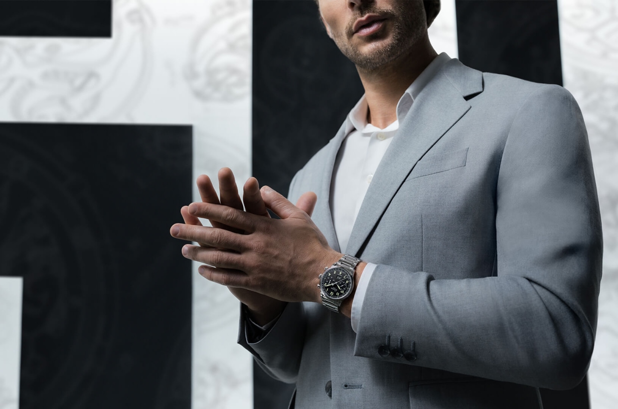                                          Glashuette-Original-W13724201271-Lifestyle-3
                                      