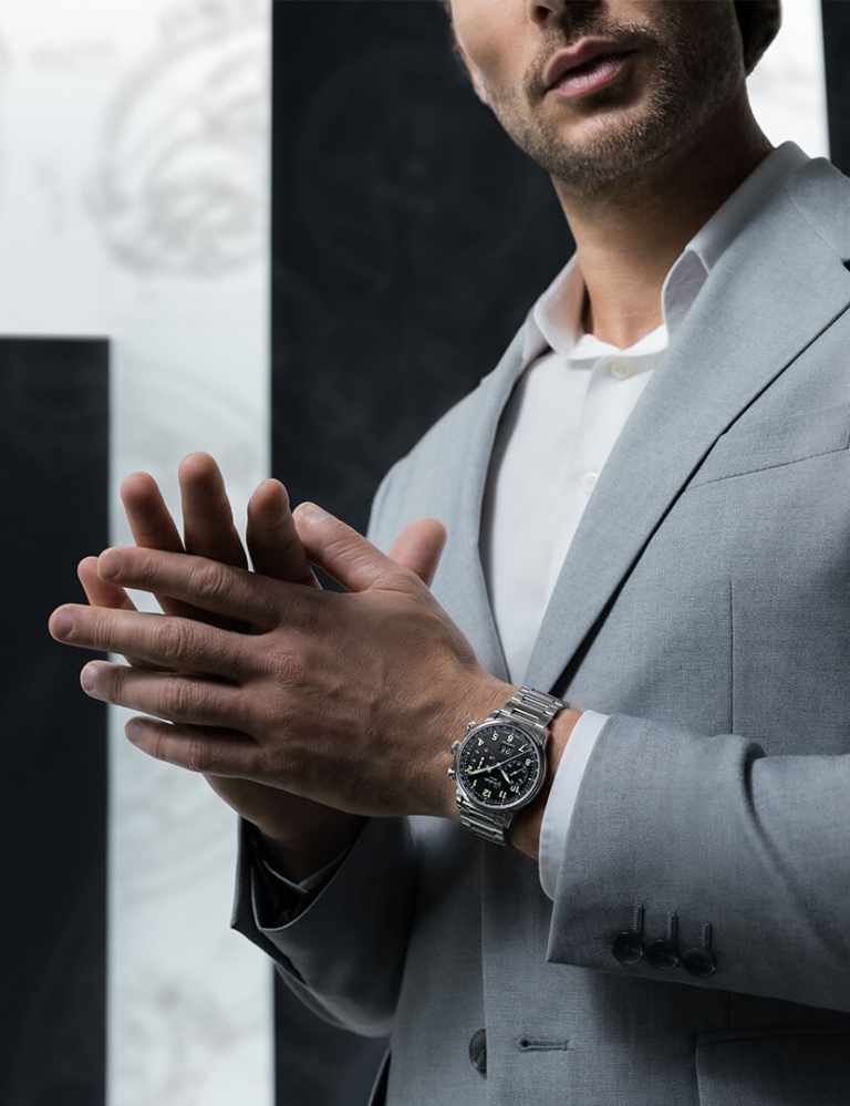                                                  Glashuette-Original-W13724201271-Lifestyle-3
                                              