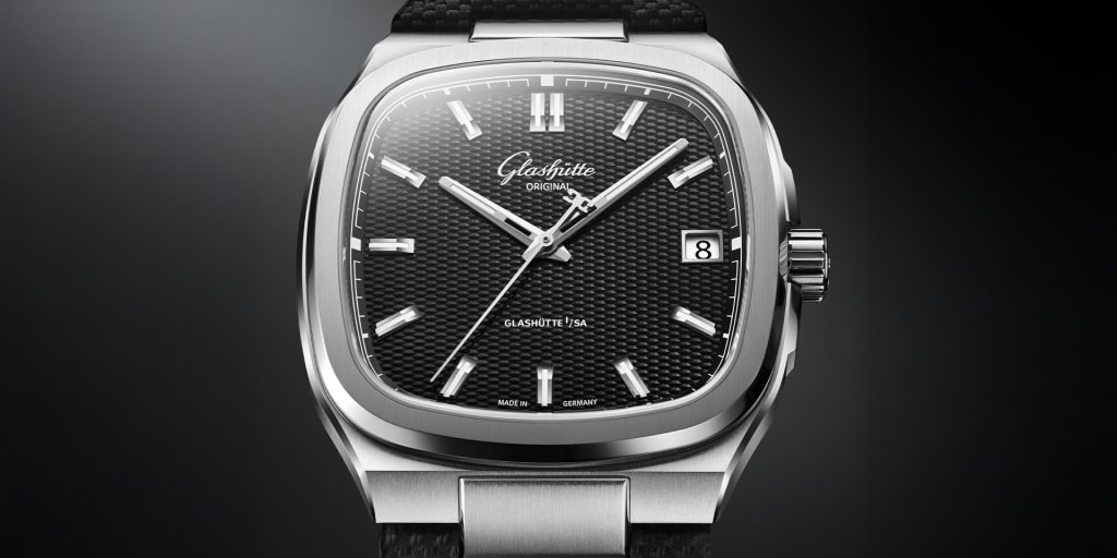 Analogue magic in stainless steel