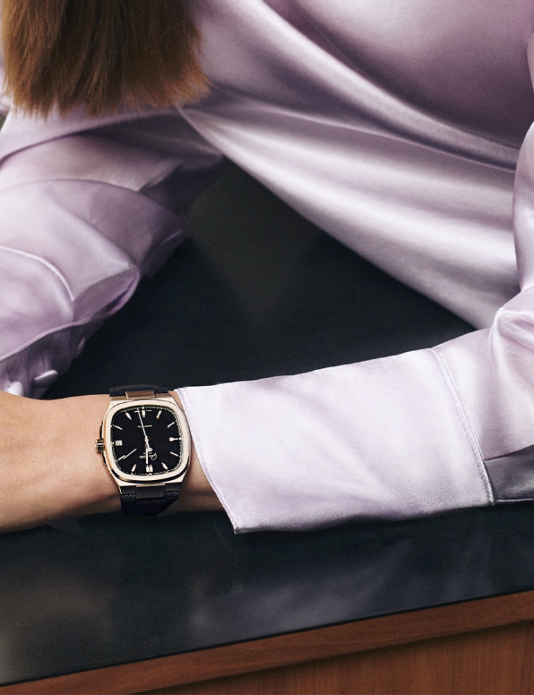                                                  Glashuette-Original-W13610040286-Lifestyle-3
                                              
