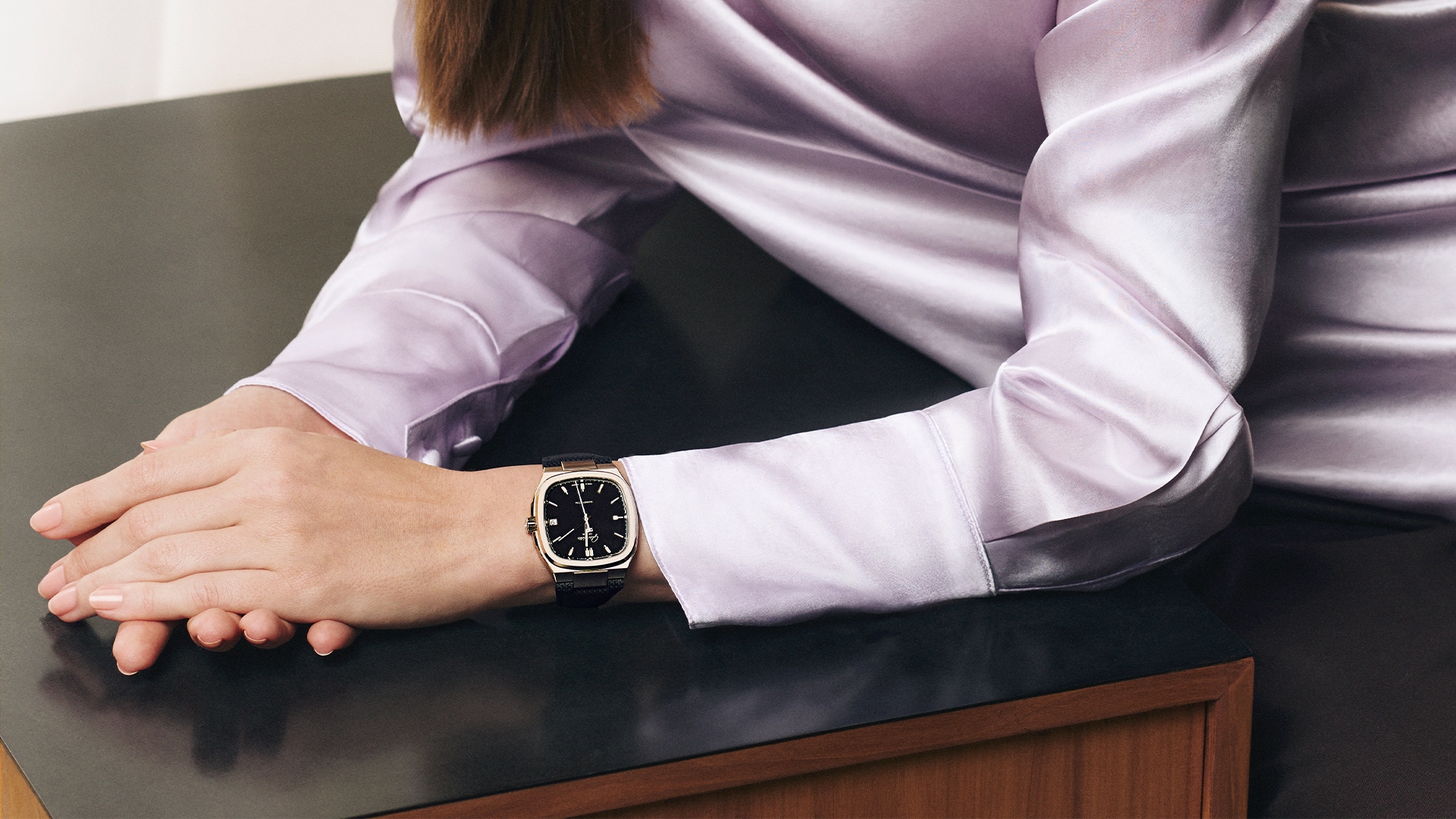                                                  Glashuette-Original-W13610040286-Lifestyle-3
                                              